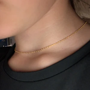 Halsband  - Vanlig guldig kedja. Inga detaljer💖 
