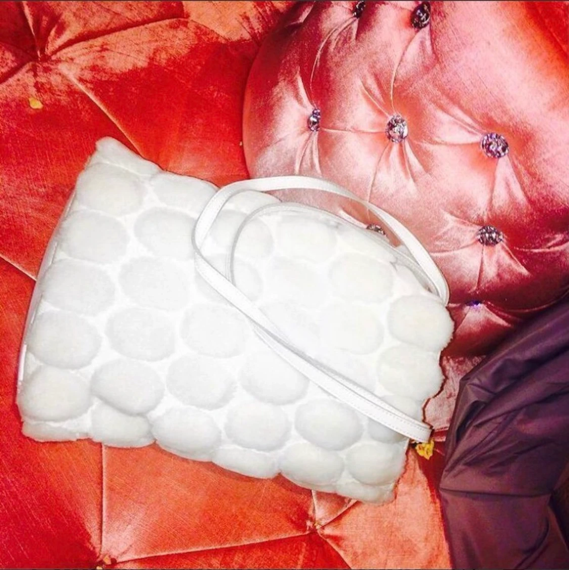 Cool vintage väska med små bollar!