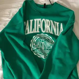 Grön sweatshirt från hm Använd ca 5 ggr