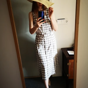 Linen co-ord set Mango - Tank top + midi skirt. Brand new, tags still on. Size S, true to size.  Hat can also be bought 🙂