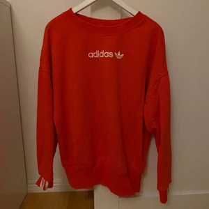 Adidas sweatshirt - Röd sweatshirt från Adidas ❤️
