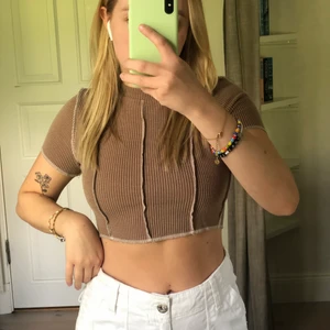 topp från asyou - topp från asyou. bara använt ett fåtal gånger. storlek 36. 60kr + 29kr frakt