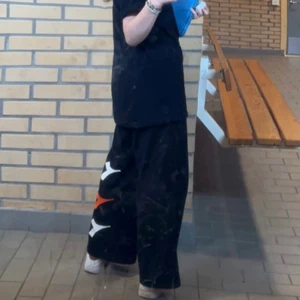 Baggy pants - It’s in good condition, have worn just like couple times. Sizing is wierd cuz it fits on XS and even M 