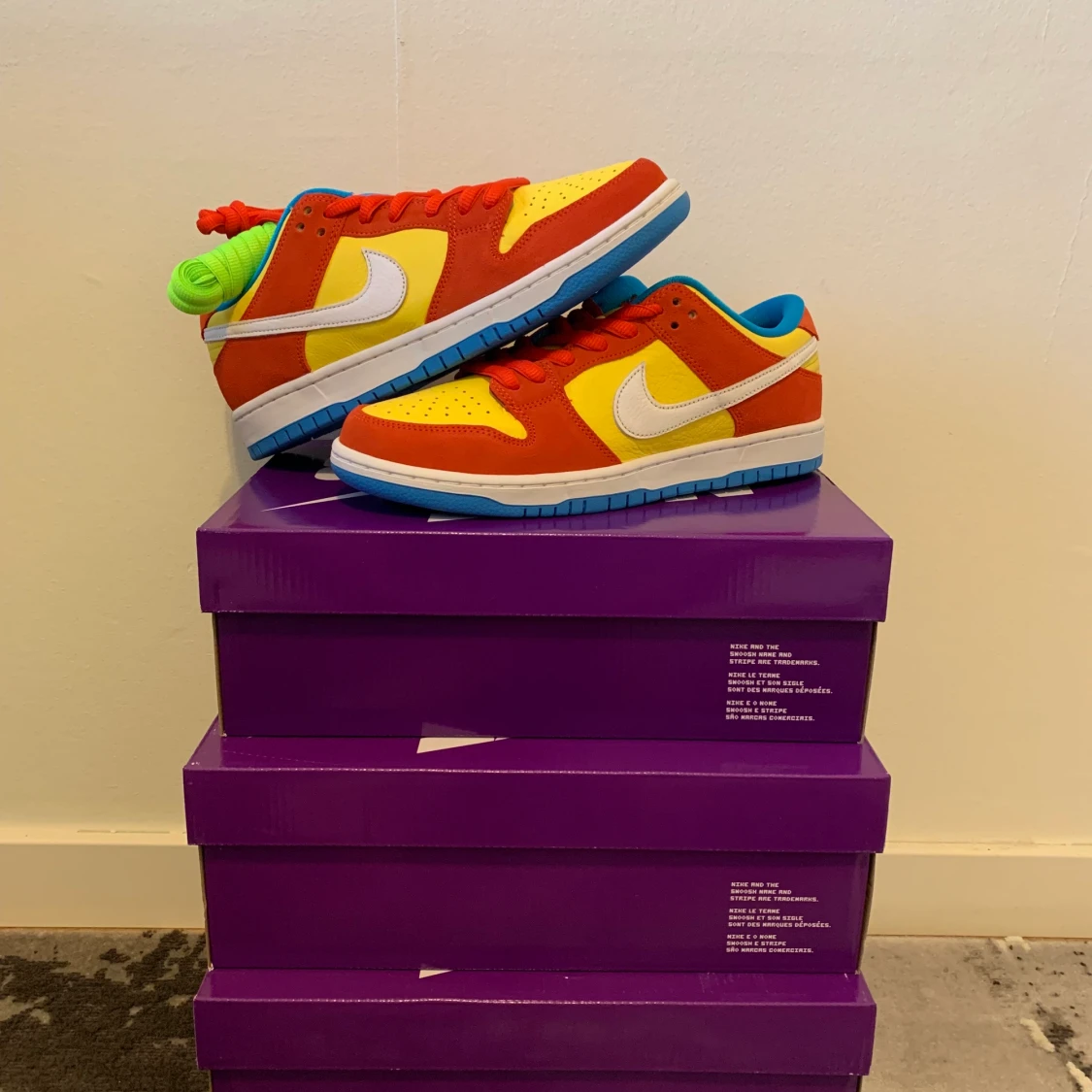 NIKE DUNK SB LOW ” Bart Simpson” - 90