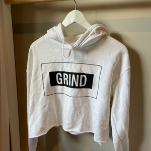 Cropped hoodie - Hoodie från FashionNova storlek S