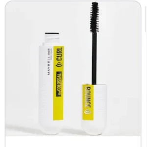 Maybelline Colossal Curl Bounce Mascara Black - Beställt ett par men har ej använt och inte heller planerat att använda eftersom att jag börjat med fransförlägning därför säljer jag dom.  Maskaran är svart inte gul. Kostar ca 159 i butik ja säljer dom för 100. Helt oöppnade och oanvända.  