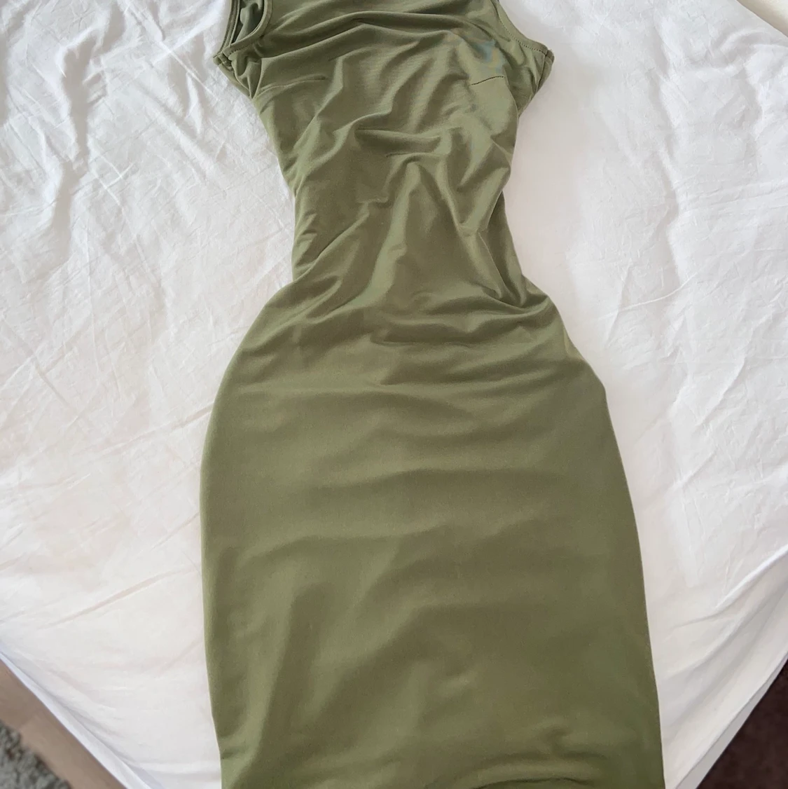 Öppenrygg klänning - 90