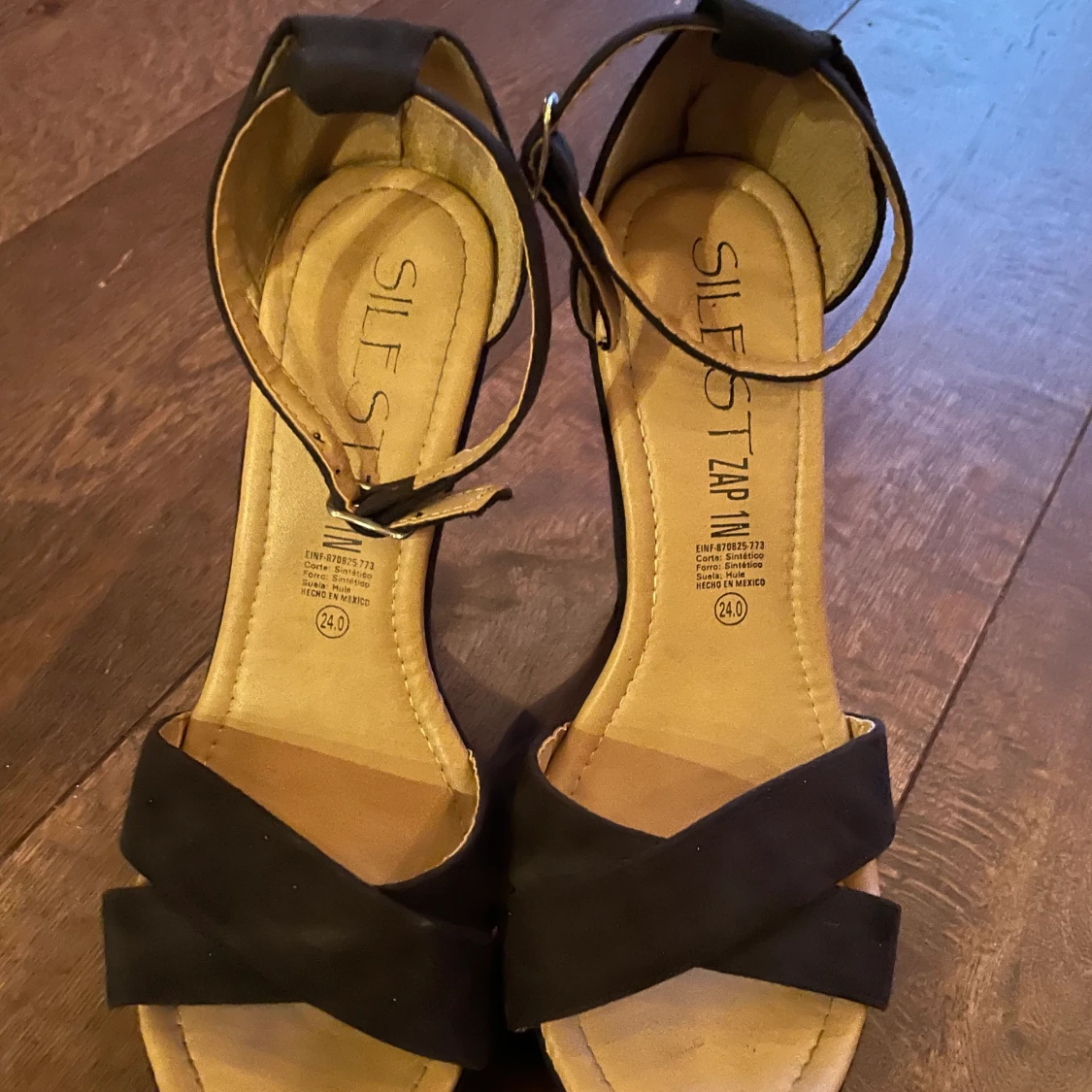 Platåskor svarta  - 90