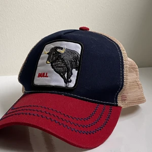 Keps - Säljer denna coola keps från shein då den inte längre kommer till användning 