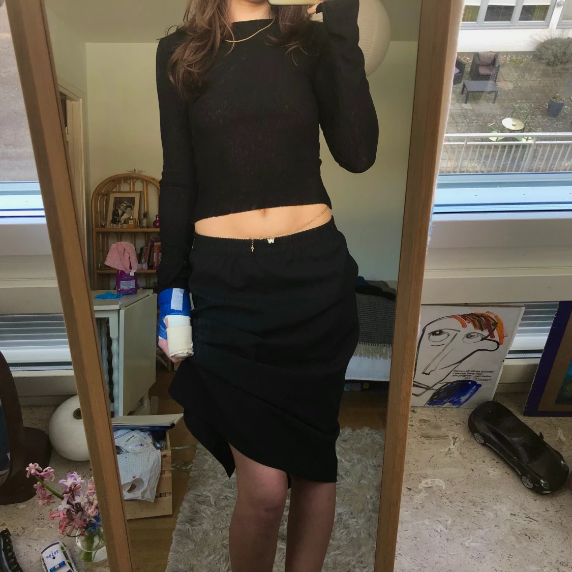 Knälång svart kjol - 90