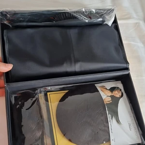 Bellami boo gatti löshår mochachinobrown - Jag har fått detta i present och använder aldrig o aldrig använt. Har testat 1 gång och tycker inte att det är så behagligt med löshår därför vill ja sälja den. 