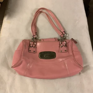 Milleni väska - Handväska i bra skick, men det syns att den är äldre. 