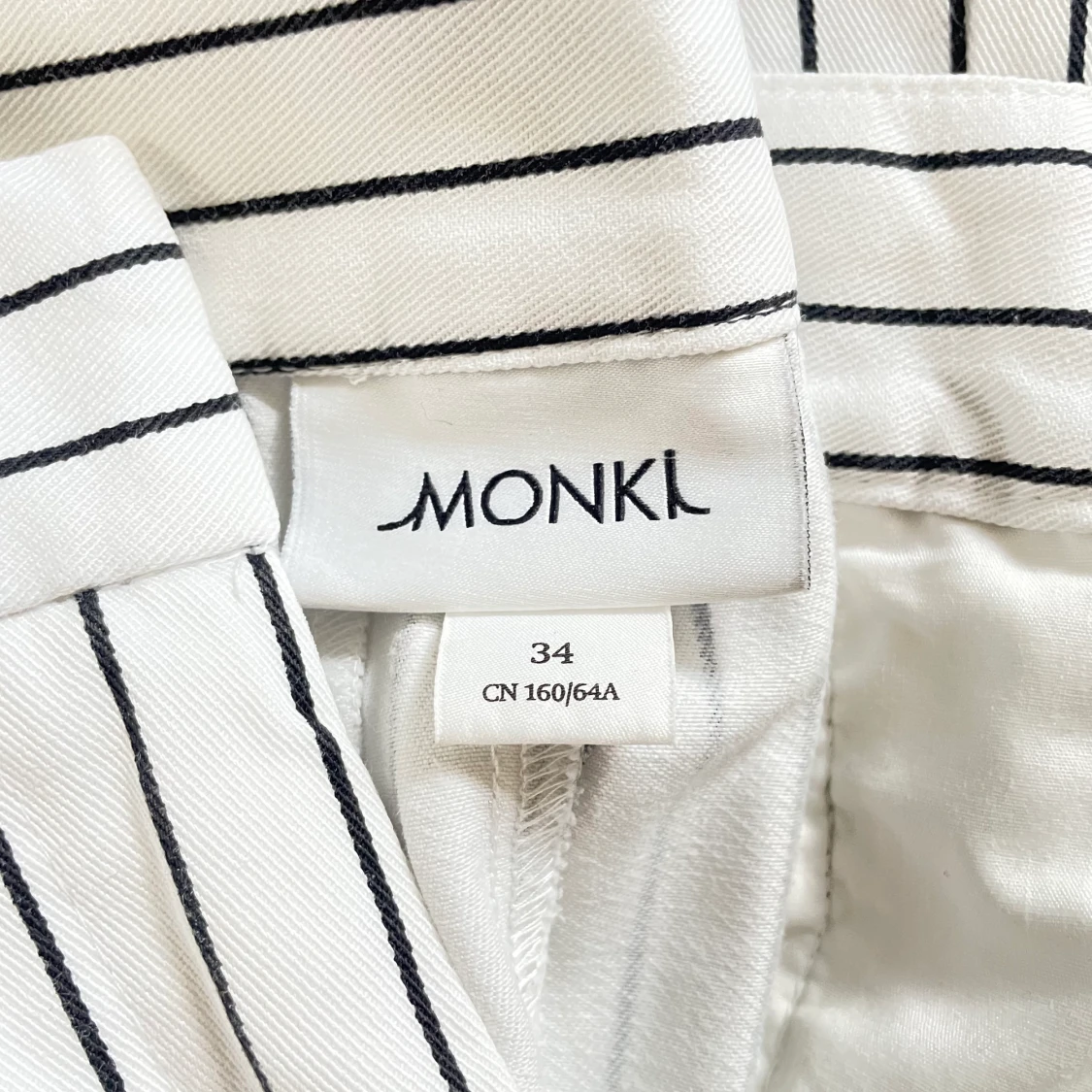 Randiga raka byxor  - 91