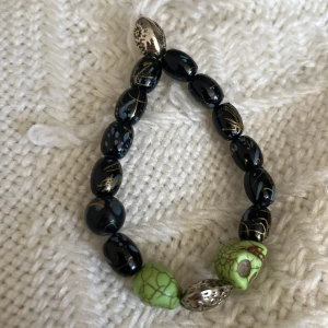 Armbanf - Hemmagjort fint armband 