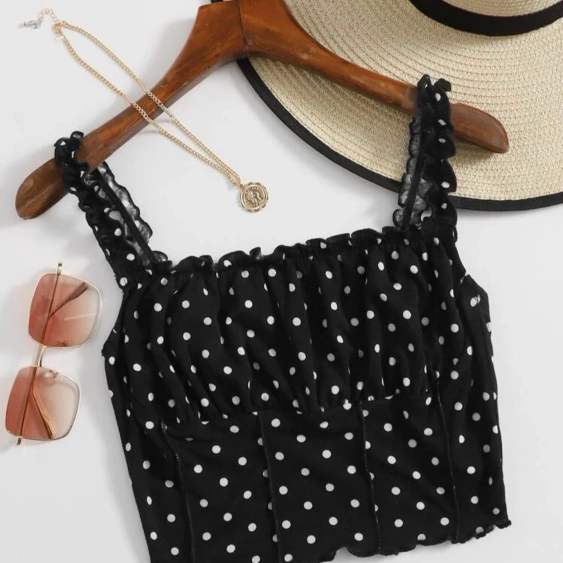 Svart topp från shein med vita prickar - 90