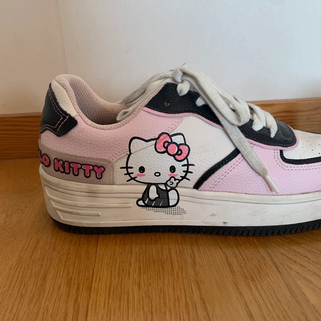 Hello Kitty skor  - 90