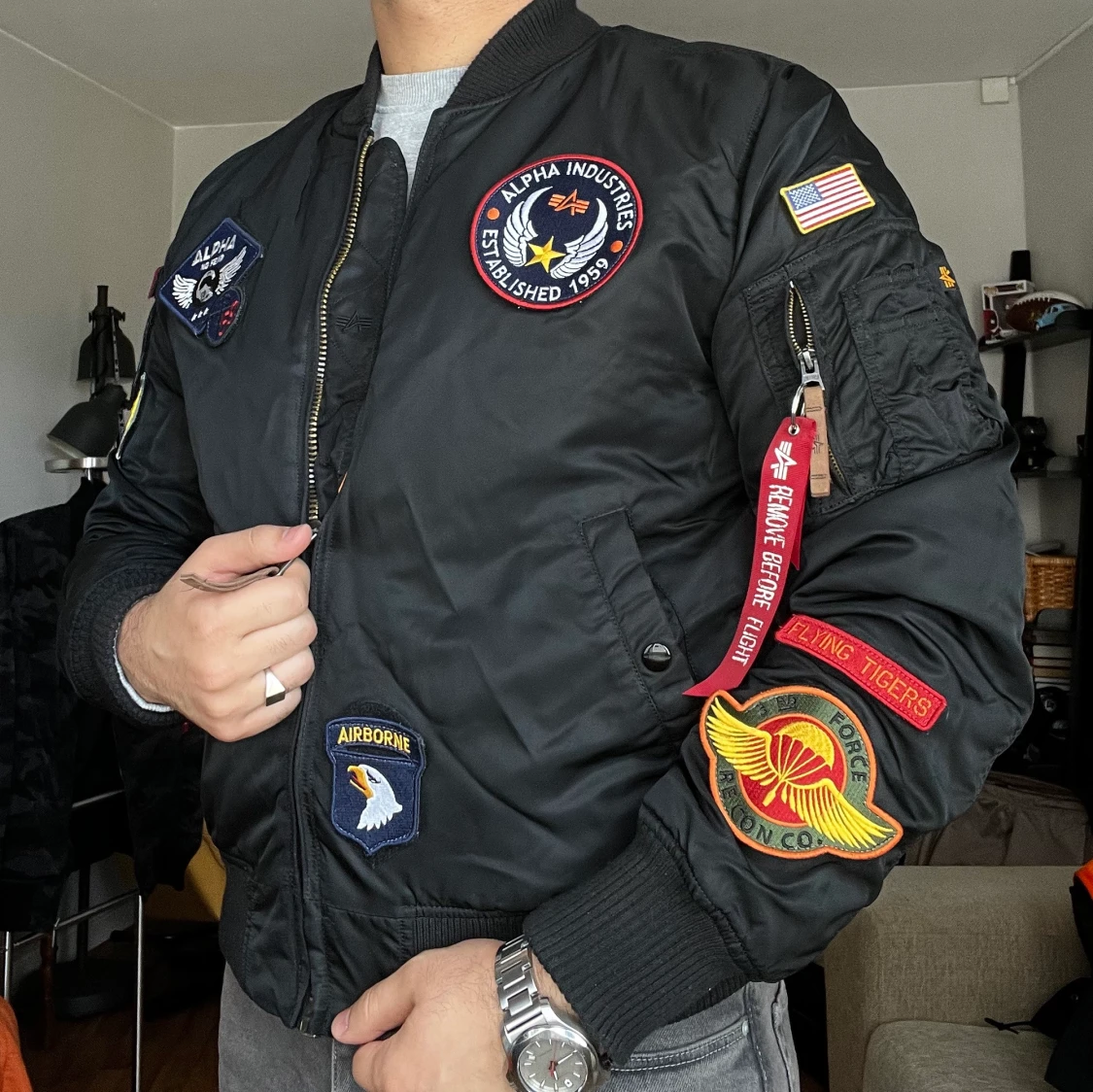 Alpha bomber vårjacka