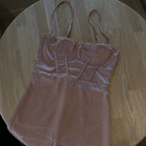 Pink silk dress  - -XS -Perfect for someone with A/B cups -Silky material -Never worn, with tags