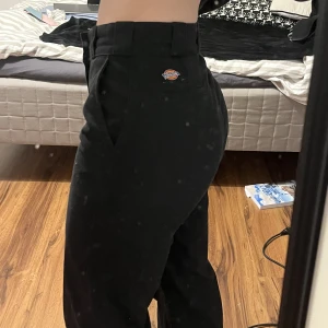 Dickies byxor - Dickiesbyxor som endast är använda 1 gång då det inte passar mig! Nypris ca 750 kr, säljer för 300 eller högsta bud🤗