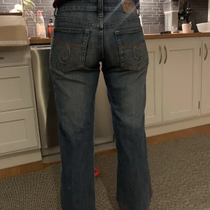 Lågmidjade byxor  - Lågmidjade byxor 