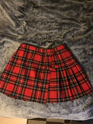Punkig kjol/kilt i ull - Tartan rutig kjol i ull.