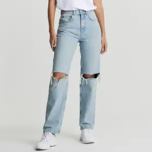 90s high waisted jeans från Ginatricot, storlek 32. 