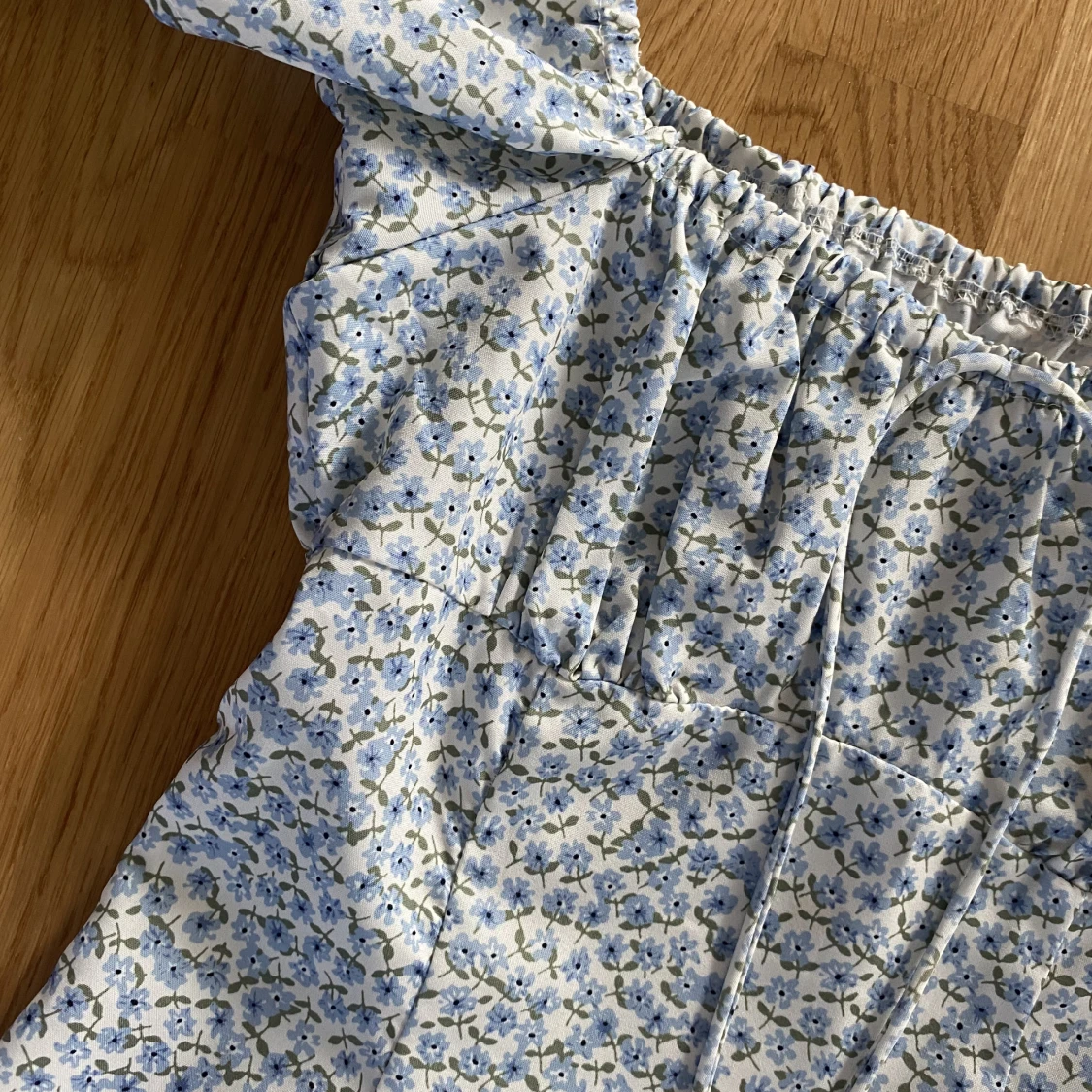 Blommig klänning - 91