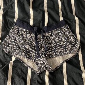 Pyjamas shorts  - Ett par pyjamas shorts som aldrig är använda. Storlek M/38 och är i bra skick. 