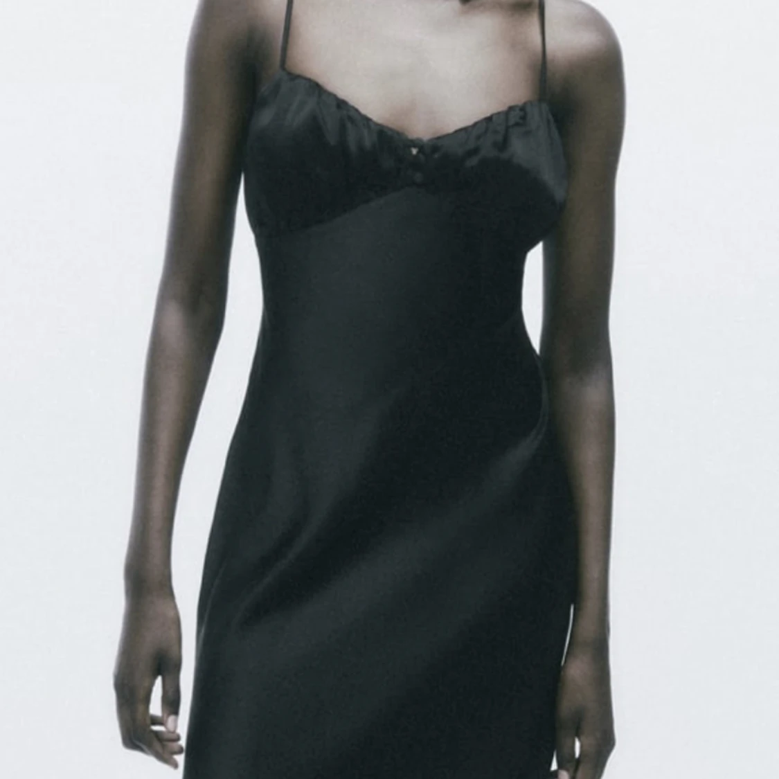 Satin klänning - 90