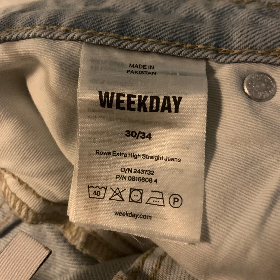 Weekday ljusblå jean strl 30/34 - 91