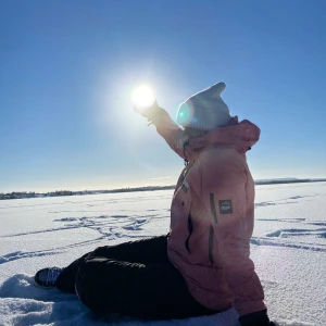 Dope skidjacka - Rosa anorak skidjacka från Dope, storlek M.