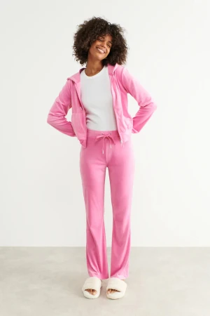 Nytt velour set från Gina Tricot - Säljer mitt nya sett från Gina Tricot. Endast prövade.  Byxa - storlek XS Tröja - storlek S