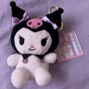 kuromi nyckelring ❤️ - jätte söt helt ny kuromi nyckelring från kawaii shop, köpte den för 129kr säljer den för 95kr gratis frakt ❤️ 
