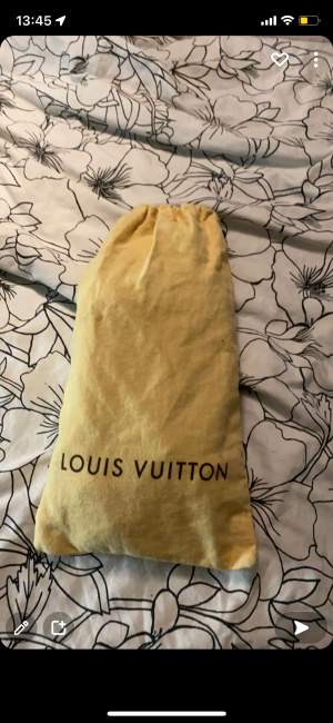 Grå Lv mössa, halsduk - Louis Vuitton