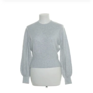 Stickad tröja  - Superfin stickad tröja från & other stories 🤗 som ny 