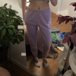 Lila mjukisbrallor - Lila mjukisbrallor från gina. Älskar dem men för korta på mig nu! Frakt tillkommer på 50kr!