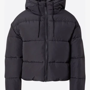 Vinterjacka - Säljer min fina jacka ifrån monki!! jättebra skick, nypris 500