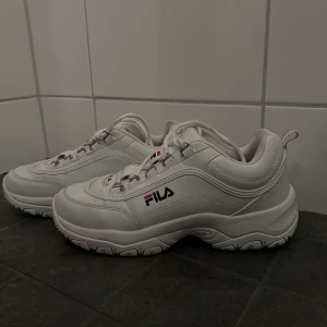 Fila skor - Fila skor som endast är använda en gång super fint skick, säljs pga fel storlek. Pris går att diskutera