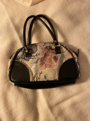 Liten väska - Liten söt väska 💕