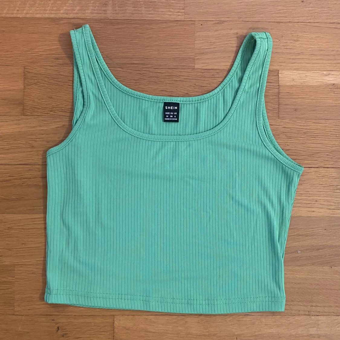 Ljusgrön croptop - 90