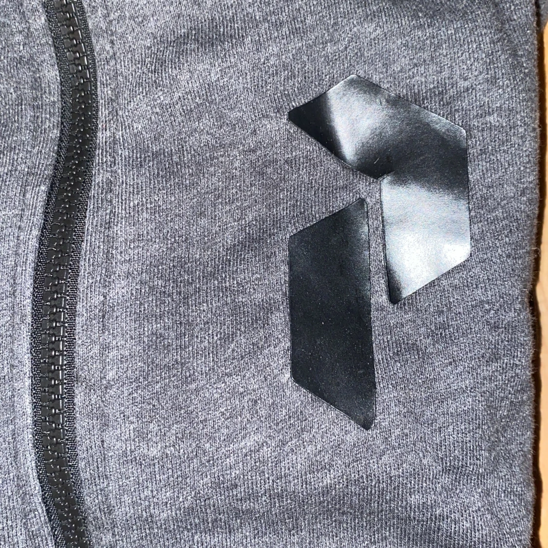 Peak performance hoodie - 90