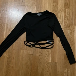Topp  - Snygg topp i storlek S