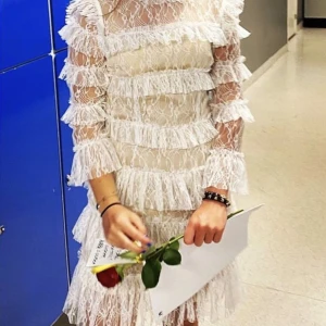 By malina klänning - Säljer denna superfina klänning som är andvänd endast en gång, alltså i nyskick. Superfin till studenten, eller konfirmation mm. ❤️