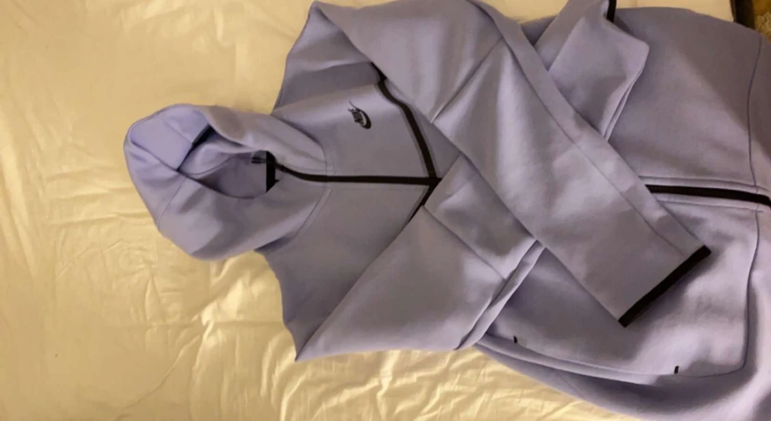 Lila Nike tech fleece - 90