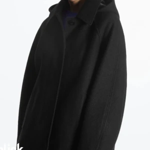 COS JACKA - Säljer nu min jättefina jacka från COS i storlek S