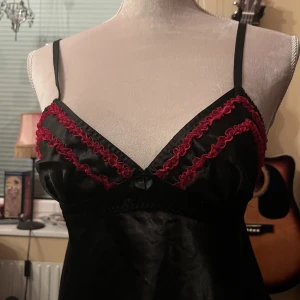 negligé - så söt topp i superbra skick!! ✨