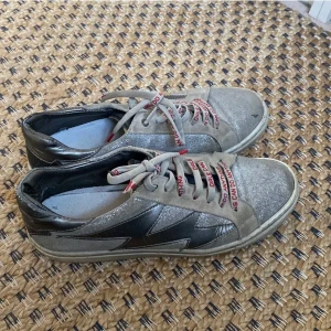 Zadig Voltaire skor - Så fina Zadig Voltaire skor!! Strl 39 men passar 38 också!