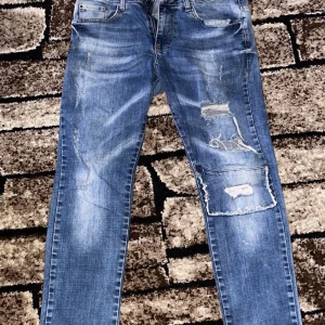 herr jeans - riped herr jeans.