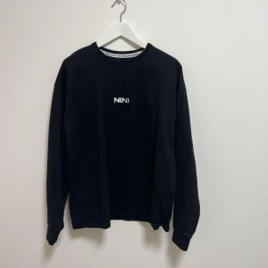 Number nine long sleeve - Number nine long sleeve Bra skick Strl: L