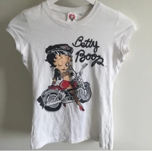 Tshirt  - Söt tshirt med Betty boop tryck